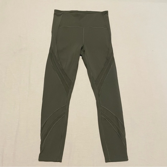 Lululemon Bootcamp Ready Tight Leggings Size 8 - Picture 1 of 15